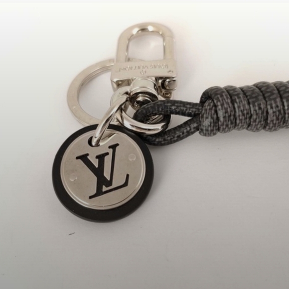 Louis Vuitton Black Keyring Keychain Rope/ UNISEX π₯° - Picture 4 of 5